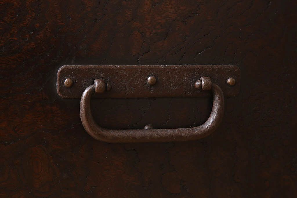 アンティーク家具　古民具・骨董　明治大正期　六尺　縦桟引き戸の重ね水屋箪笥