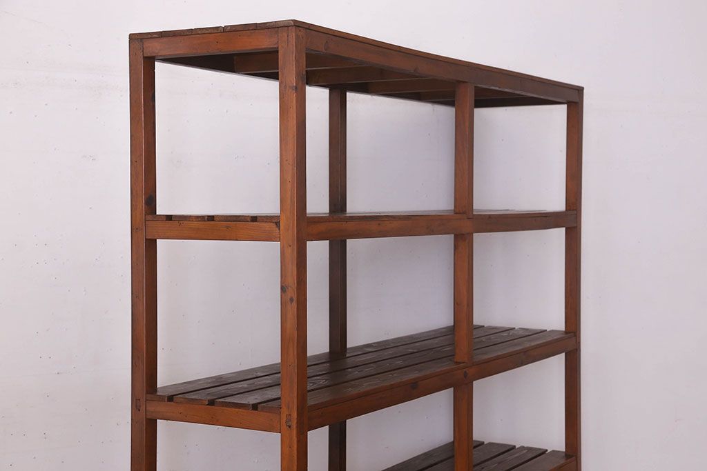 アンティーク家具　特大サイズ　古い木製の和製アンティーク飾り棚