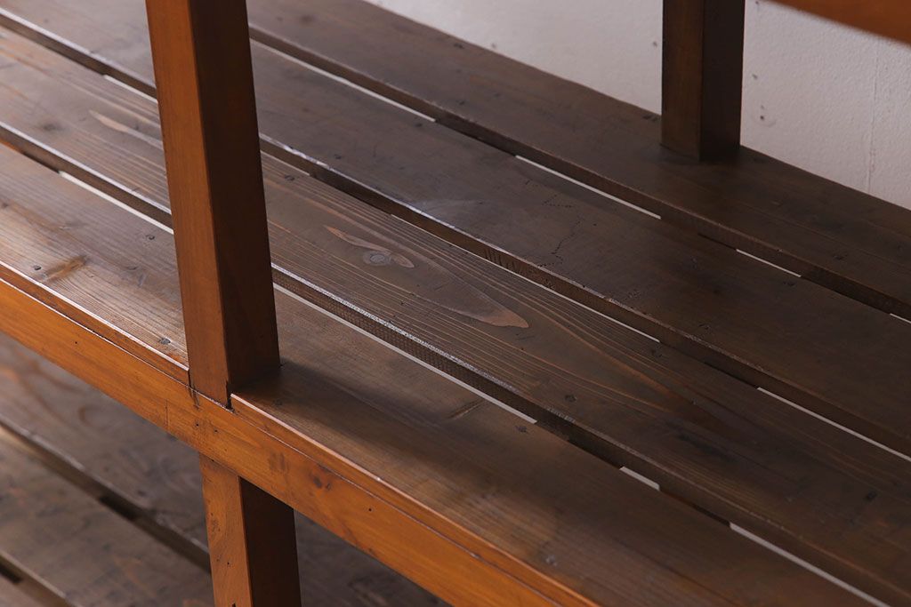 アンティーク家具　特大サイズ　古い木製の和製アンティーク飾り棚