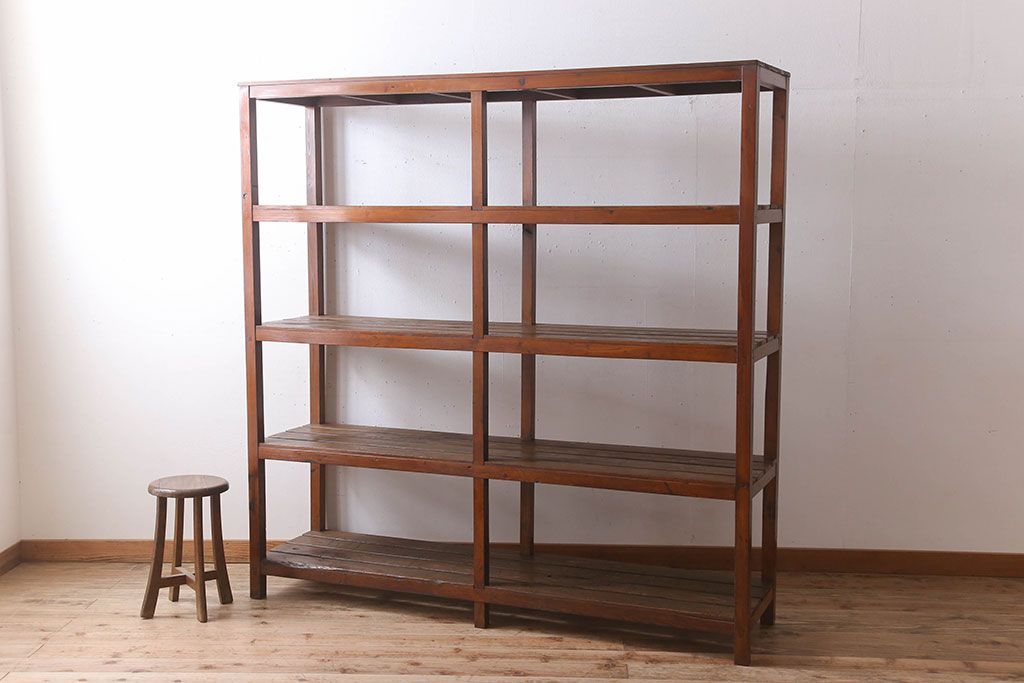 アンティーク家具　特大サイズ　古い木製の和製アンティーク飾り棚