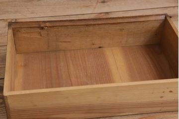 アンティーク雑貨　タモ材製　優れた意匠　和製アンティークの卓上収納(本立て)