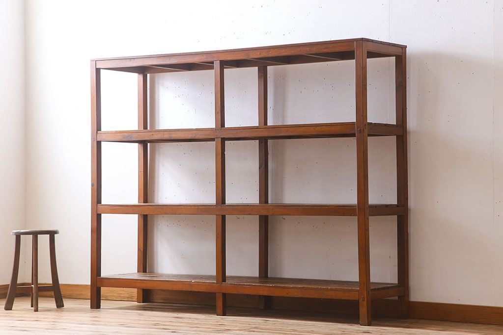 アンティーク家具　特大サイズ　古い木製の和製アンティーク飾り棚(2)