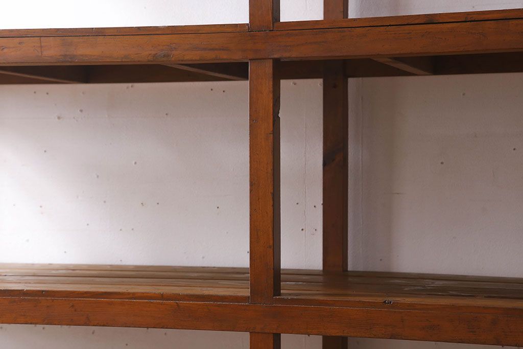 アンティーク家具　特大サイズ　古い木製の和製アンティーク飾り棚(2)