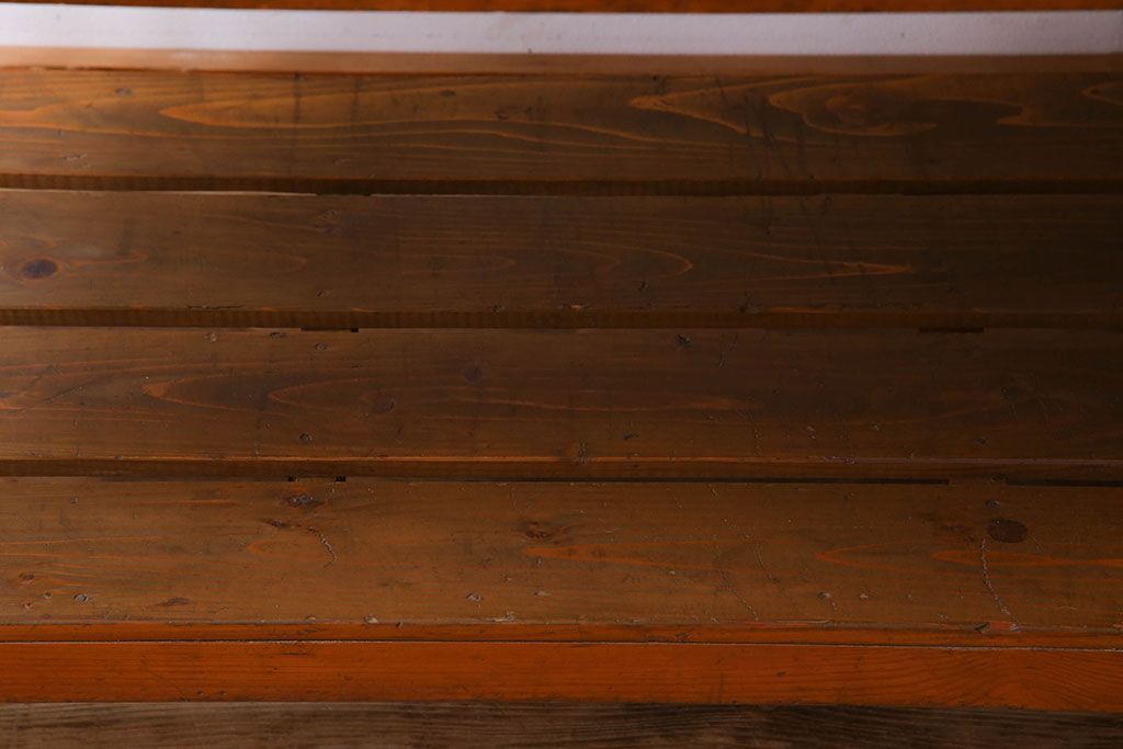 アンティーク家具　特大サイズ　古い木製の和製アンティーク飾り棚(2)