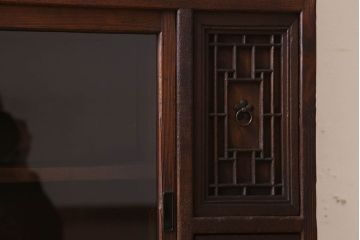 アンティーク家具　高級品　意匠が素晴らしい　アンティーク茶箪笥