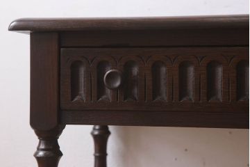 アンティーク家具　イギリスアンティーク　オーク材　サイドテーブル