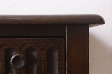 アンティーク家具　イギリスアンティーク　オーク材　サイドテーブル