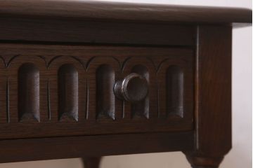 アンティーク家具　イギリスアンティーク　オーク材　サイドテーブル