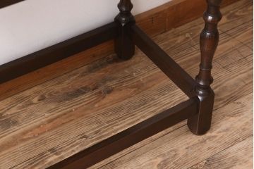 アンティーク家具　イギリスアンティーク　オーク材　サイドテーブル