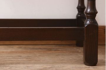 アンティーク家具　イギリスアンティーク　オーク材　サイドテーブル