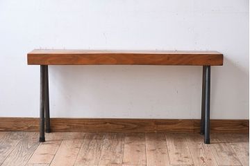 アンティーク家具　 天板一枚板　檜材　シンプルな鉄脚ベンチ(3)