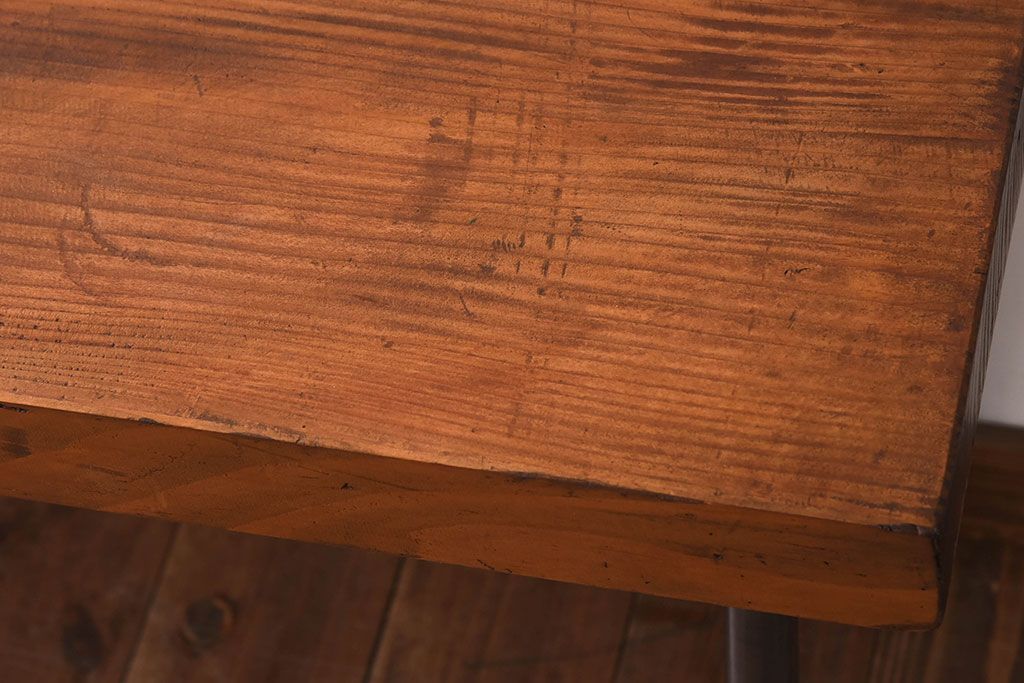 アンティーク家具　 天板一枚板　檜材　シンプルな鉄脚ベンチ(3)