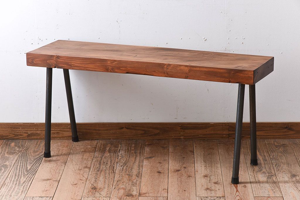 アンティーク家具　 天板一枚板　檜材　シンプルな鉄脚ベンチ(3)