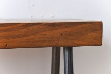 アンティーク家具　天板一枚板　檜材　シンプルな鉄脚ベンチ