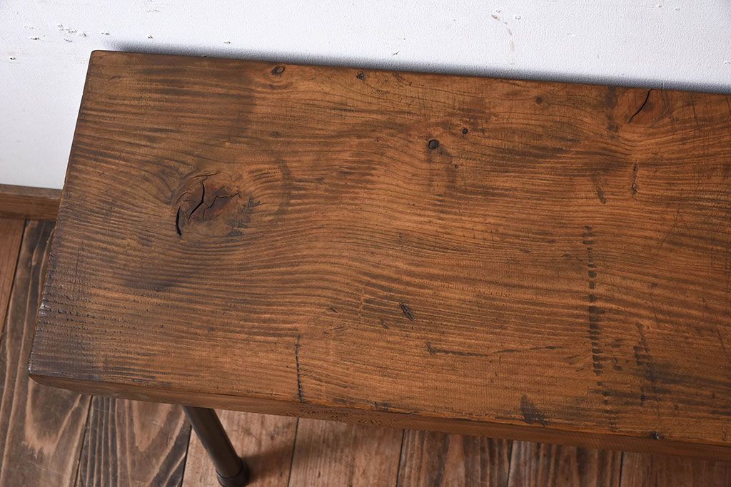 アンティーク家具　天板一枚板　檜材　シンプルな鉄脚ベンチ