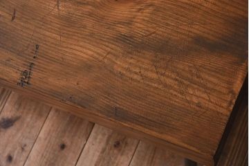 アンティーク家具　天板一枚板　檜材　シンプルな鉄脚ベンチ
