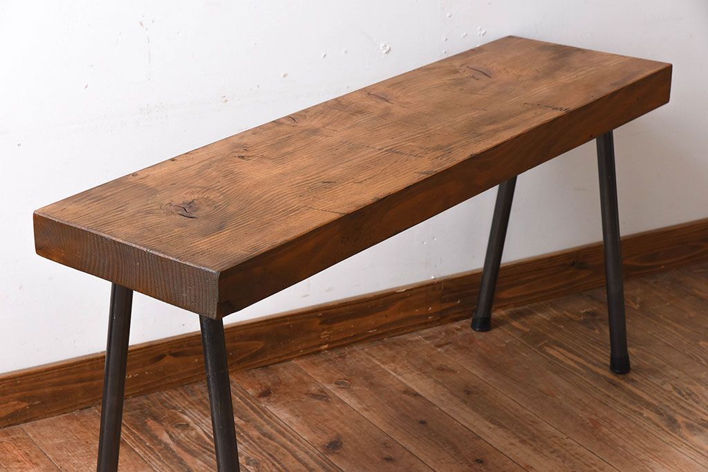 アンティーク家具　天板一枚板　檜材　シンプルな鉄脚ベンチ