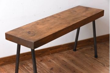 アンティーク家具　天板一枚板　檜材　シンプルな鉄脚ベンチ