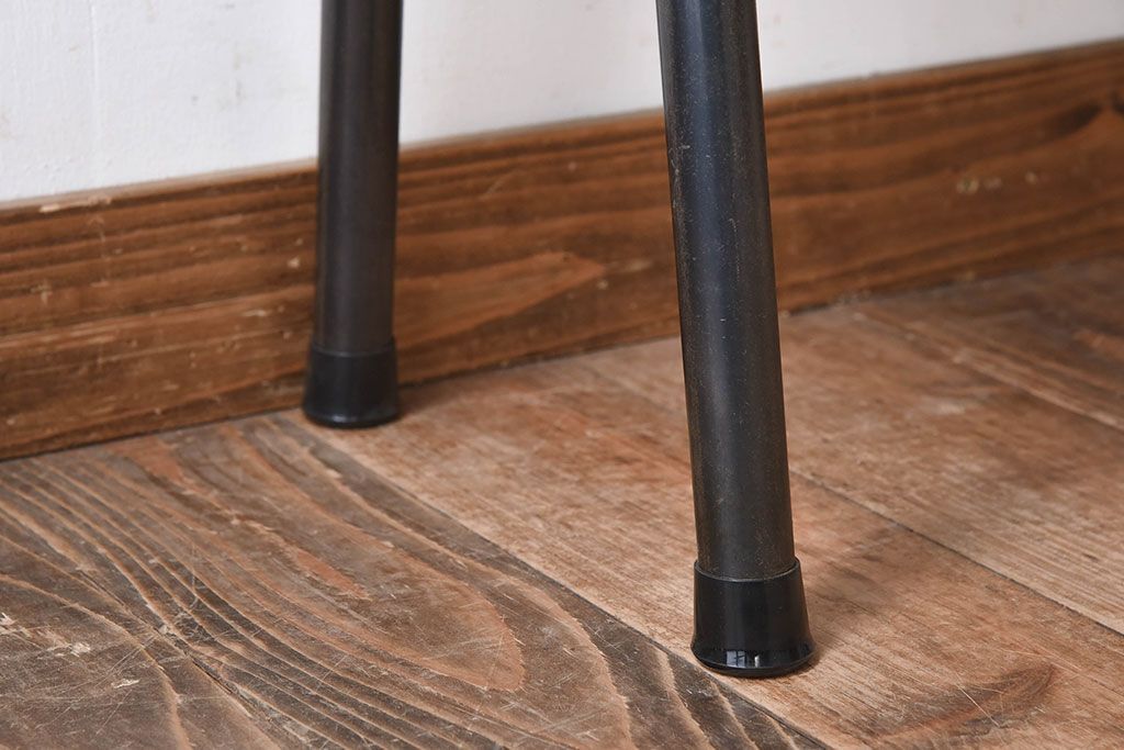 アンティーク家具　天板一枚板　檜材　シンプルな鉄脚ベンチ