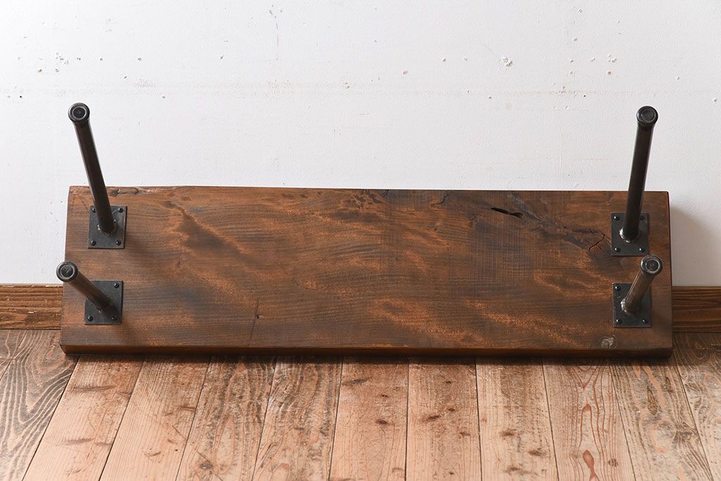 アンティーク家具　天板一枚板　檜材　シンプルな鉄脚ベンチ