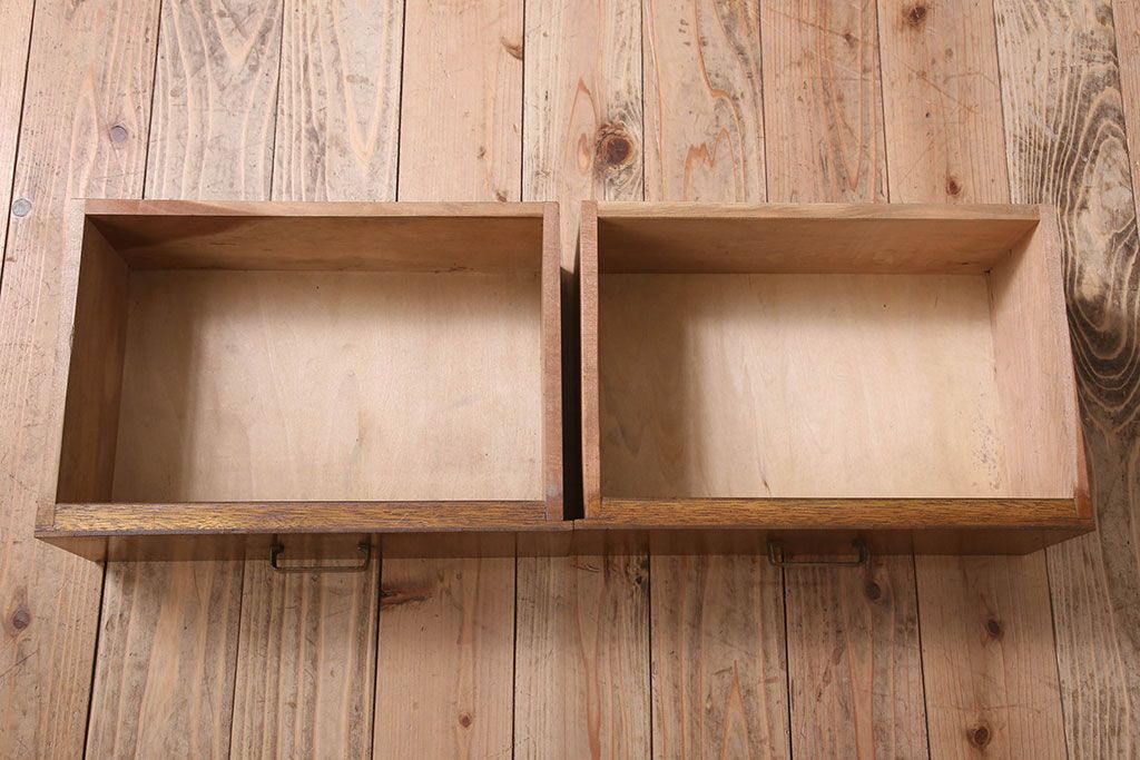 レトロ家具　昭和レトロ　シンプルデザインの古いナラ材製本箱(ブックケース)