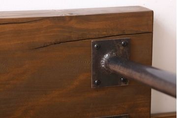 アンティーク家具　天板一枚板　檜材　シンプルな鉄脚ベンチ(1)