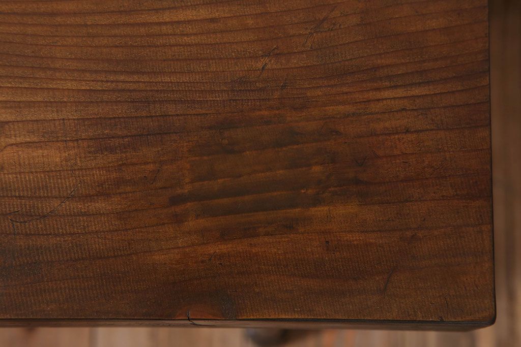 アンティーク家具　天板一枚板　檜材　シンプルな鉄脚ベンチ(2)