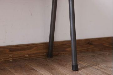 アンティーク家具　天板一枚板　檜材　シンプルな鉄脚ベンチ(2)