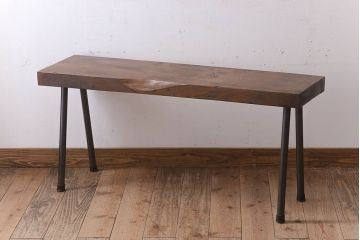 アンティーク家具　天板一枚板　檜材　シンプルな鉄脚ベンチ(2)