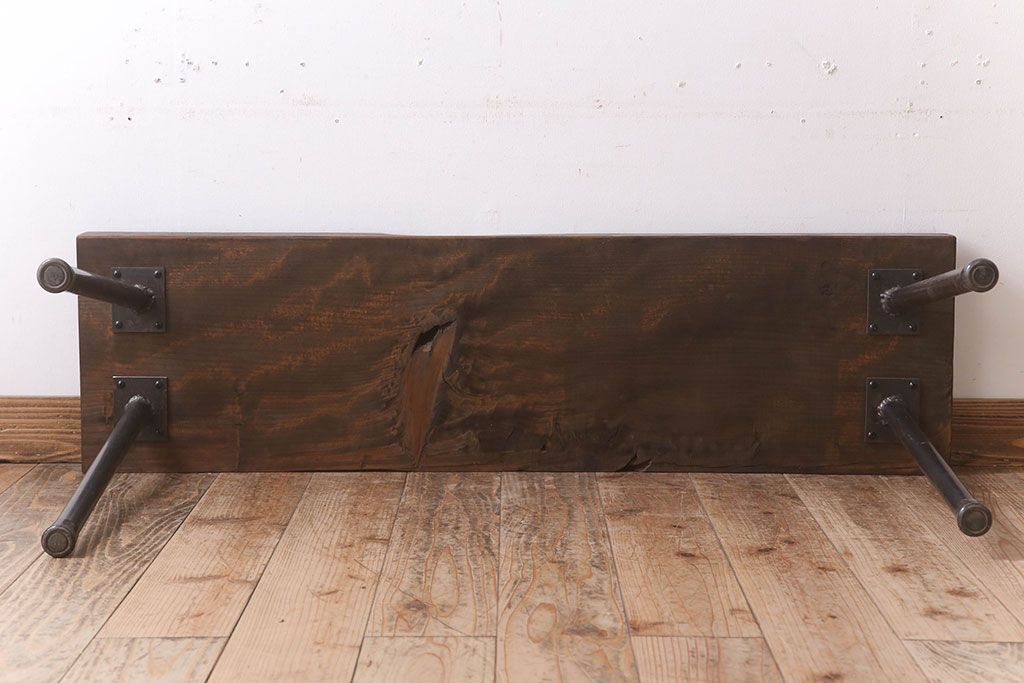 アンティーク家具　天板一枚板　檜材　シンプルな鉄脚ベンチ(2)