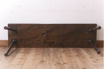 アンティーク家具　天板一枚板　檜材　シンプルな鉄脚ベンチ(2)