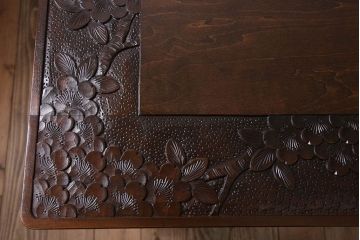 中古　特注品　軽井沢彫りの大ぶりダイニングテーブル