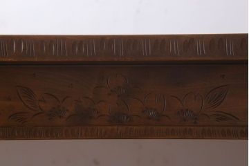中古　特注品　軽井沢彫りの大ぶりダイニングテーブル