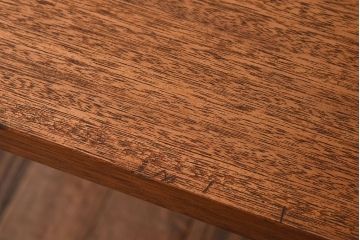 アンティーク家具　古いラワン材製の鉄脚テーブル