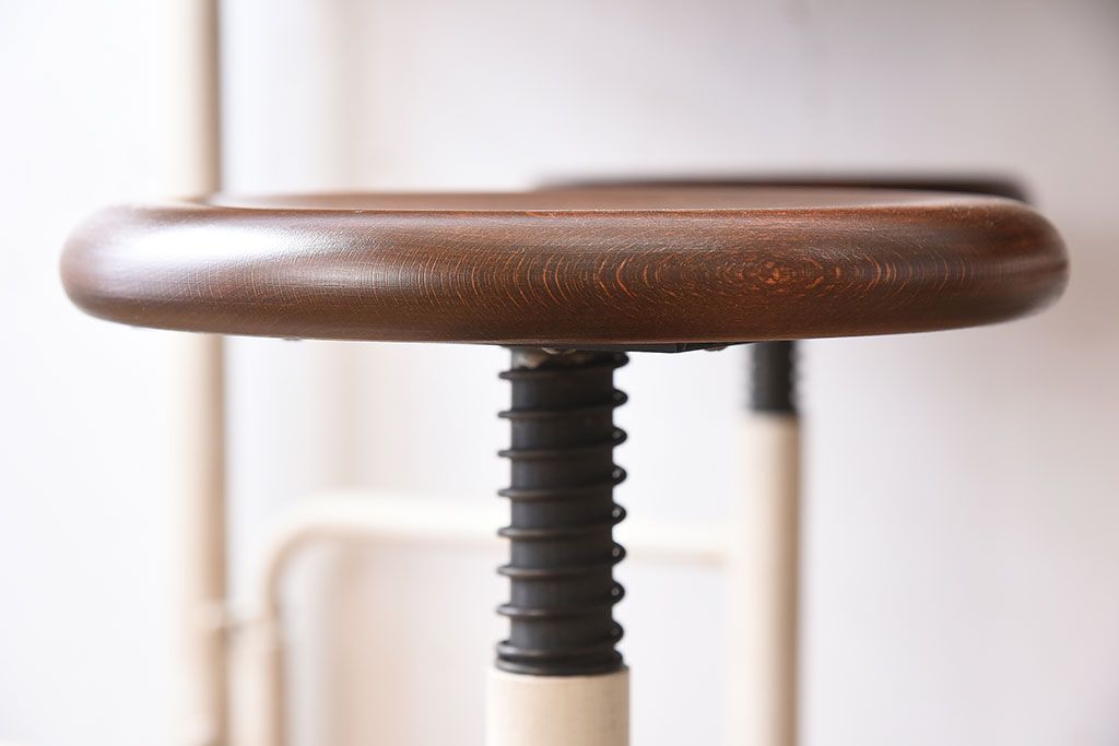 ラフジュ工房オリジナル　アイアンフレームの4脚格納スツール付き作業台(テーブル・机)