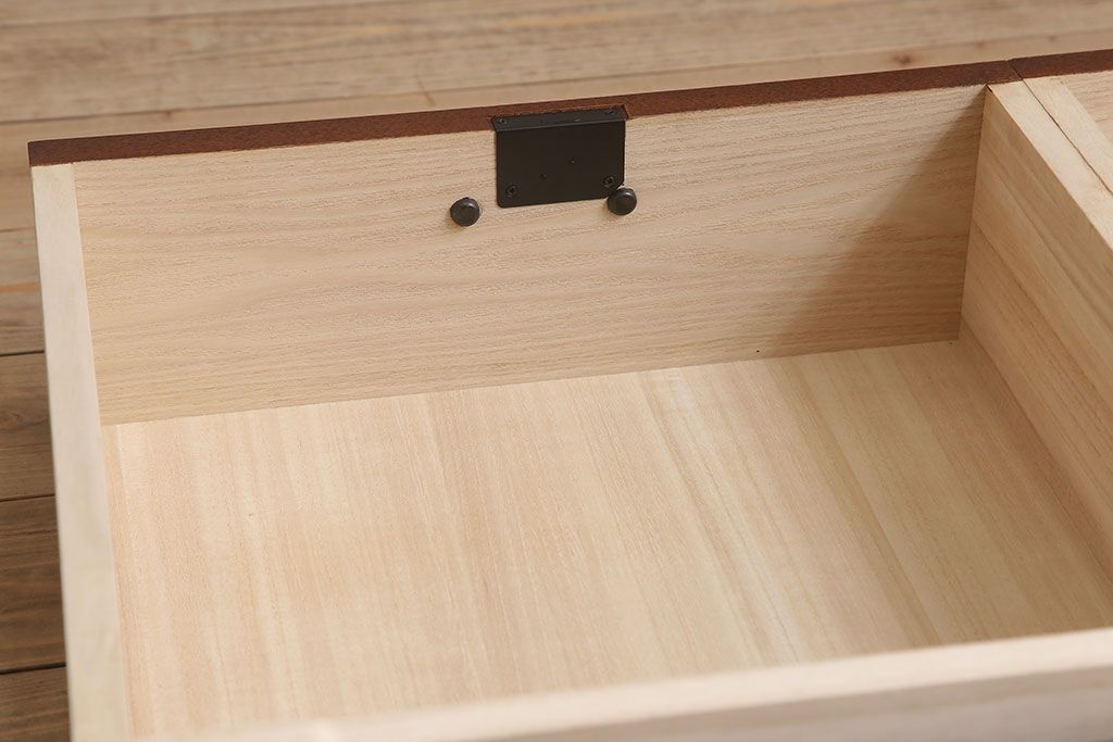 中古　タモ材製　民芸家具　高級品　2段重ね食器棚(定価38万8千円)