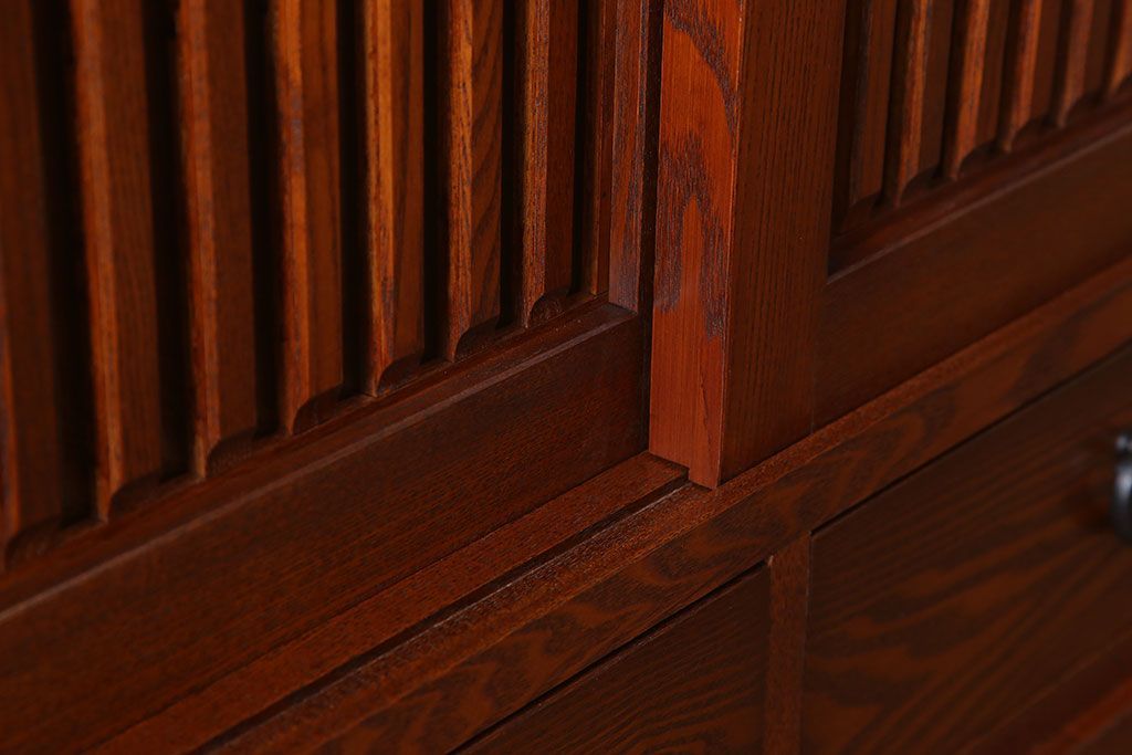 中古　タモ材製　民芸家具　高級品　2段重ね食器棚(定価38万8千円)