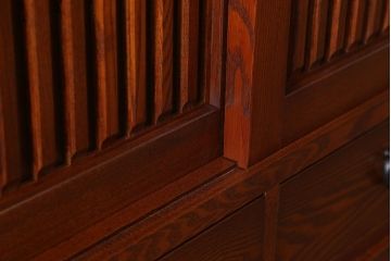 中古　タモ材製　民芸家具　高級品　2段重ね食器棚(定価38万8千円)