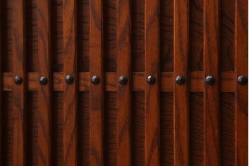 中古　タモ材製　民芸家具　高級品　2段重ね食器棚(定価38万8千円)