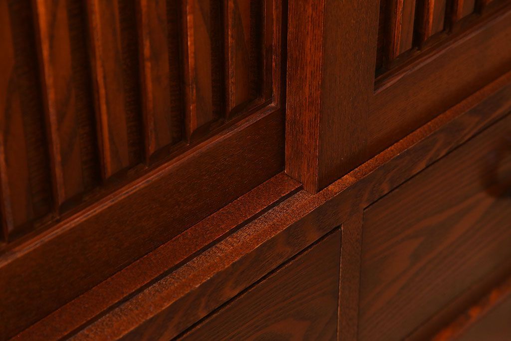 中古　タモ材製　民芸家具　高級品　2段重ね食器棚(定価38万8千円)