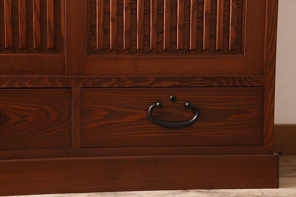 中古　タモ材製　民芸家具　高級品　2段重ね食器棚(定価38万8千円)