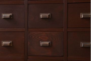 アンティーク家具　和製アンティーク　前面檜材　古い木製の薬箪笥