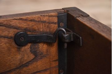 アンティーク雑貨　明治期　手作り　欅材製　鍛冶屋の木箱