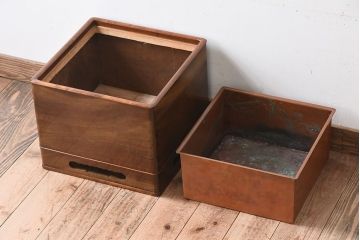 アンティーク雑貨　共箱　高級品　指物　桑無垢材のアンティーク火鉢