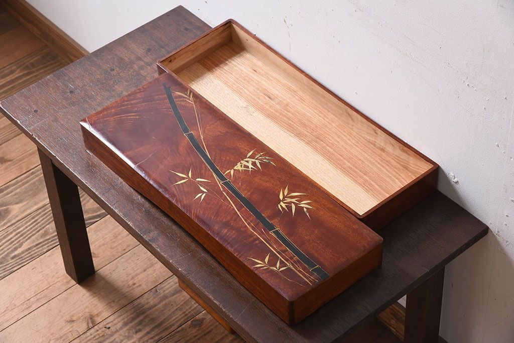 アンティーク雑貨 アンティーク 漆塗り クスノキ材 蒔絵入り襟箱(半襟箱)