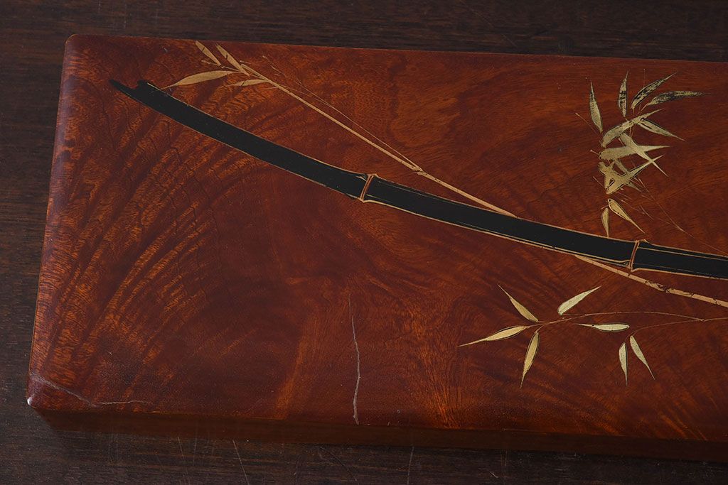 アンティーク雑貨 アンティーク 漆塗り クスノキ材 蒔絵入り襟箱(半襟箱)