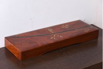 アンティーク雑貨 アンティーク 漆塗り クスノキ材 蒔絵入り襟箱(半襟箱)