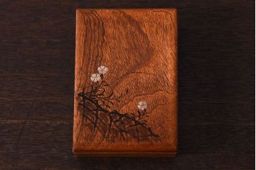 アンティーク雑貨　古い木製のレトロで小さな小物収納箱