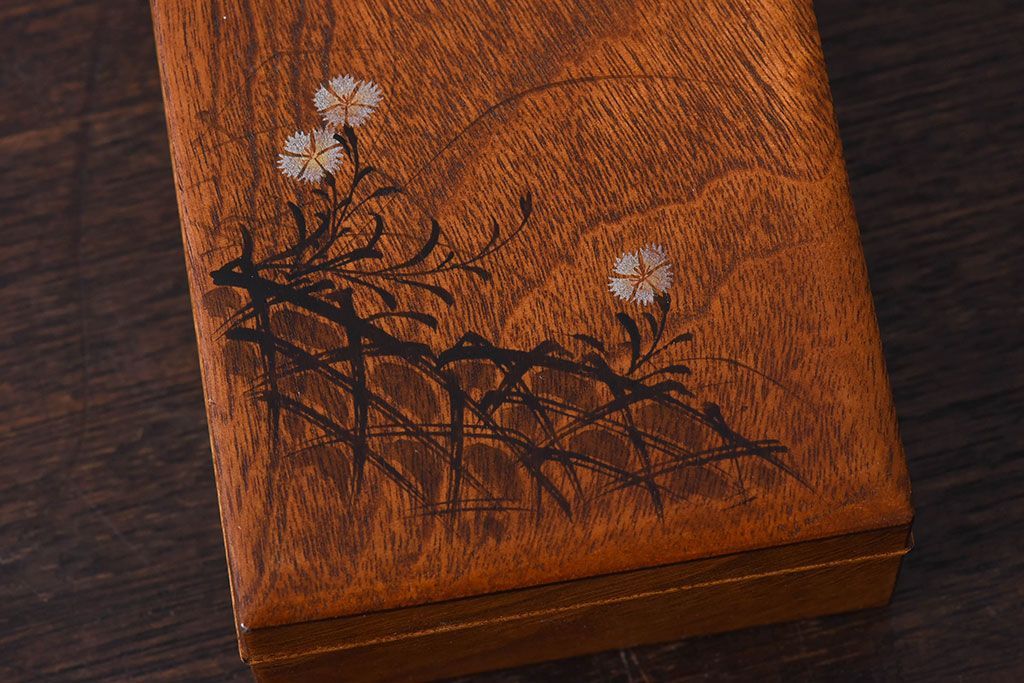 アンティーク雑貨　古い木製のレトロで小さな小物収納箱