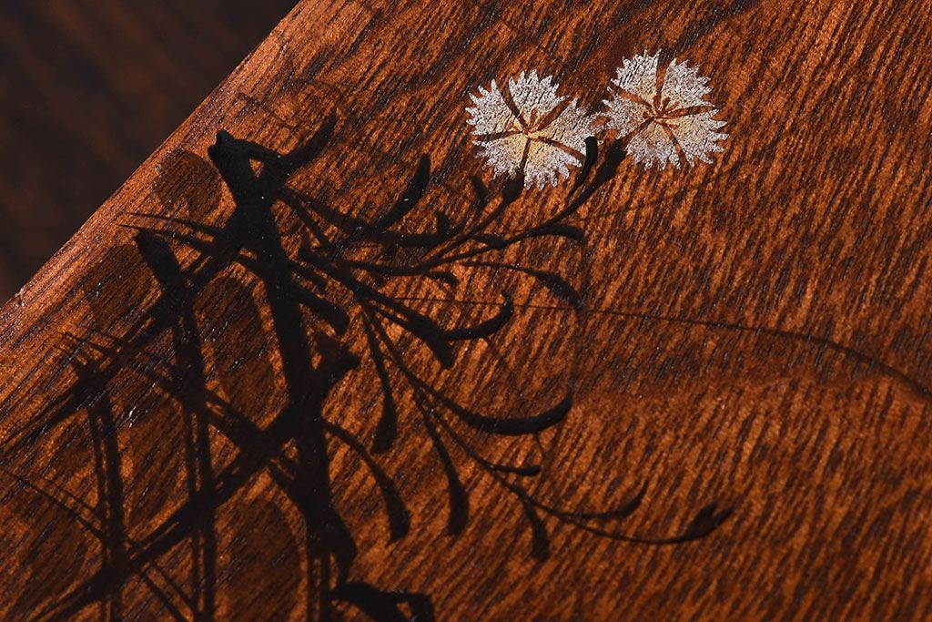 アンティーク雑貨　古い木製のレトロで小さな小物収納箱